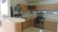 TC-KN039 - OPEN_KITCHEN.JPG