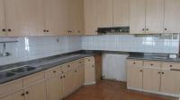 TC-PI116 - CLOSED_KITCHEN.JPG