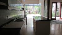 TC-KMS075 - OPEN_KITCHEN.JPG