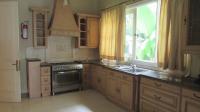 TC-PI079 - CLOSED_KITCHEN.JPG