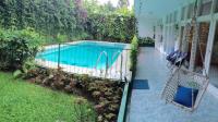 TC-KM101 - Back_garden_pic_1.jpg