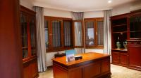 TC-PI305 - Office.JPG